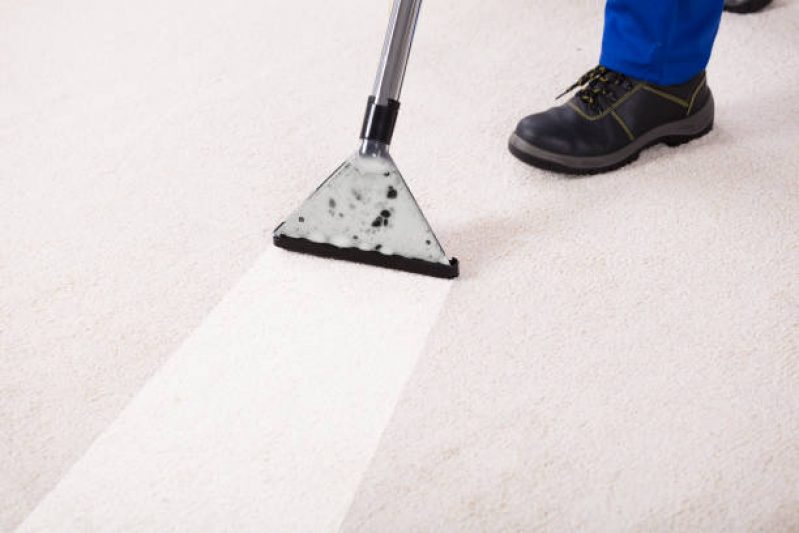 Empresa Que Faz Limpeza de Carpete Empresarial Jardim Guapiúva - Limpeza Carpete Profissional